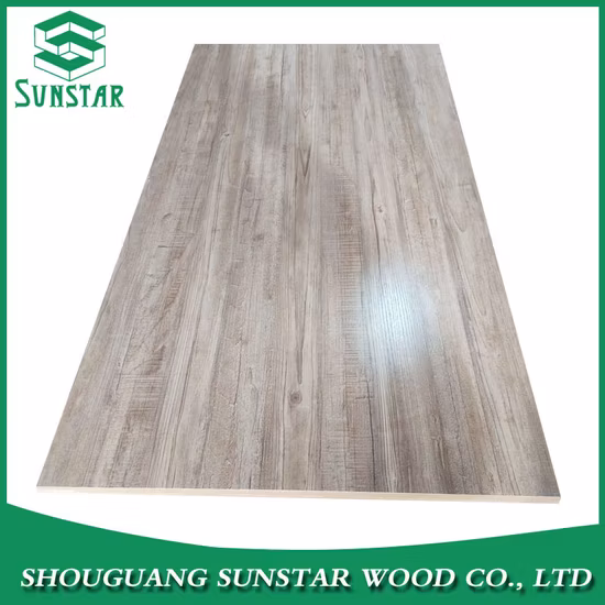 Nouveau design finition gaufrée mate brillante face à la mélamine/plaine/placage en bois/panneaux de bois de couleur MDF pour meubles et décoration de matériaux de construction de bâtiments